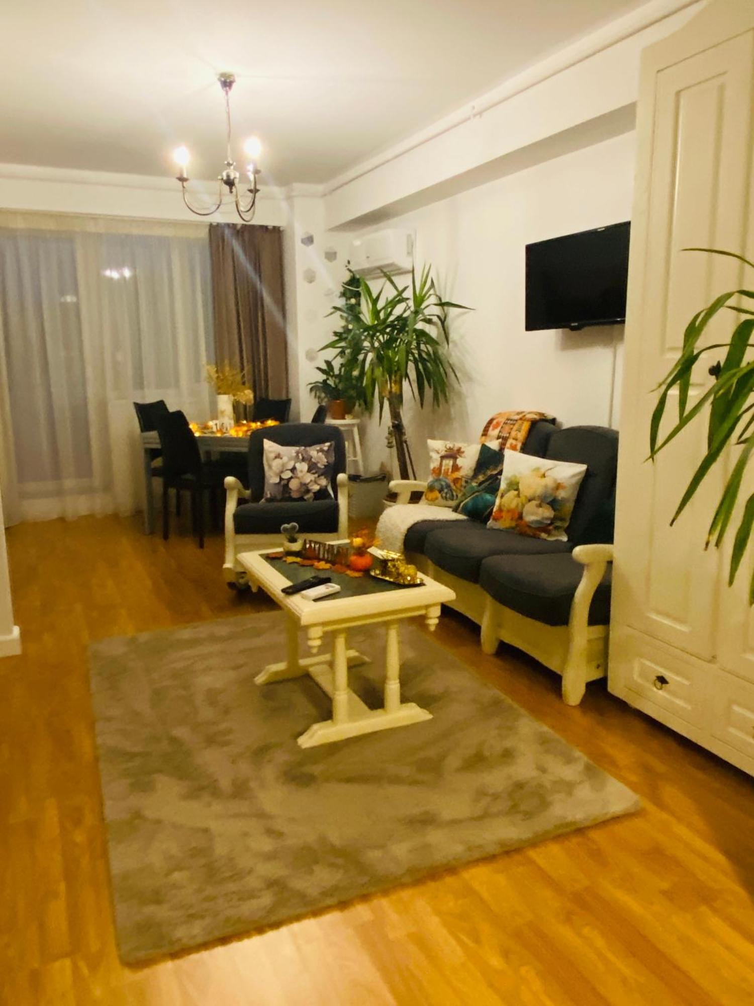 By The Lake Apartment Cluj-Napoca Exterior photo